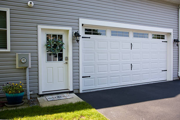 24/7 Emergency Garage Door Panel Replacement experts in Lapwai, ID